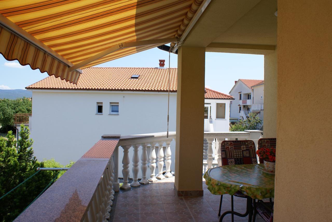 Apartments Nikola Krk Town Eksteriør billede