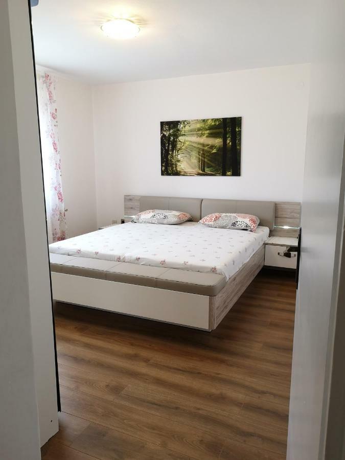 Apartments Nikola Krk Town Eksteriør billede
